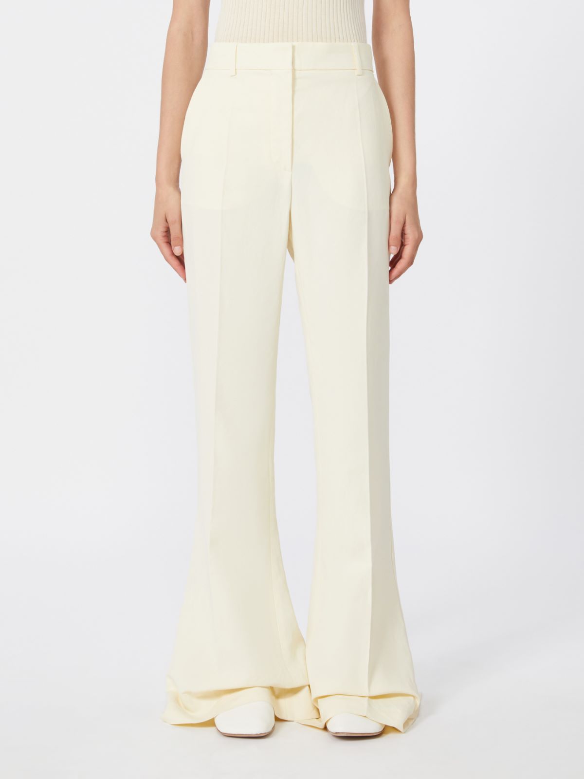 Eng anliegende Hose aus Viskose mit ausgestelltem Bein - ELFENBEINFARBEN - Max Mara - 2