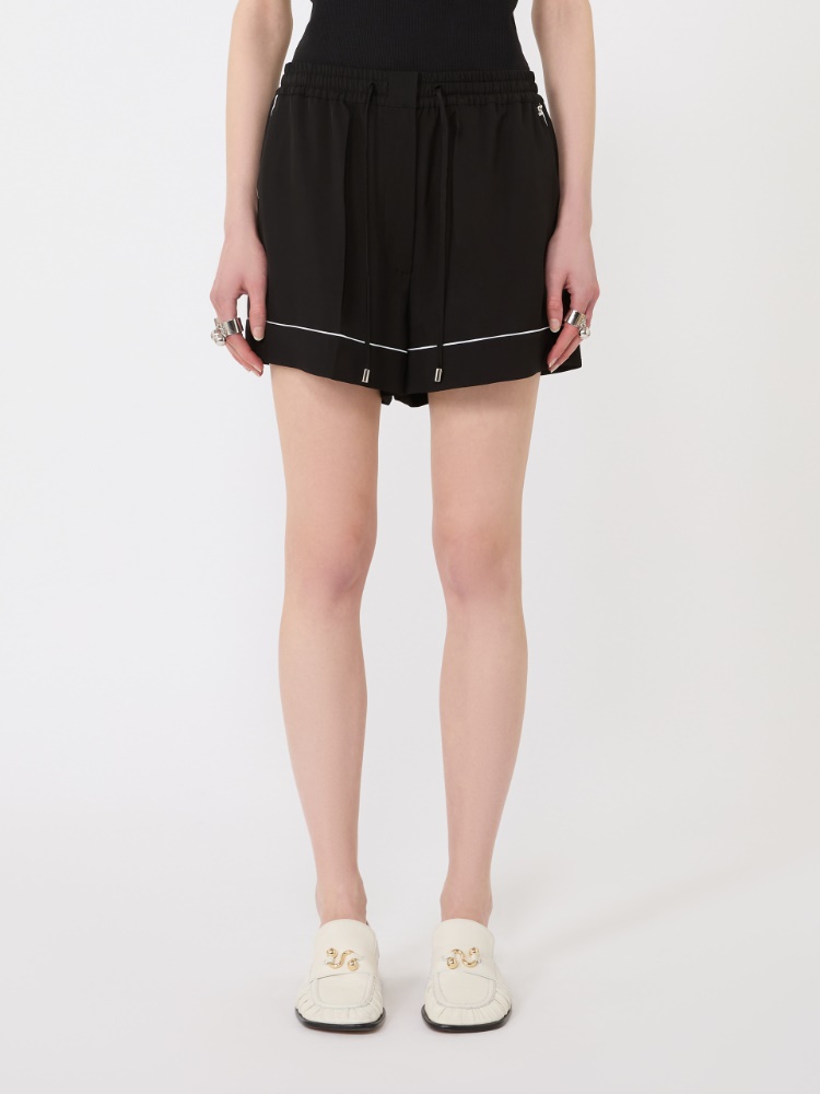 Szorty joggery z satyny