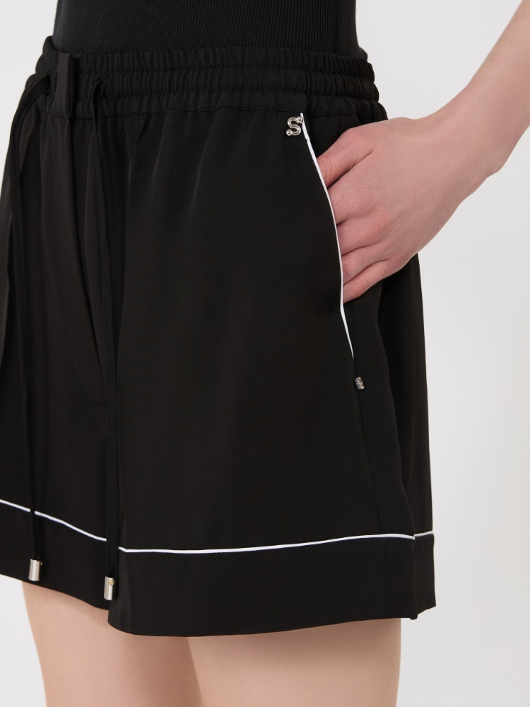 Jogging-Shorts aus Satin - SCHWARZ - 4