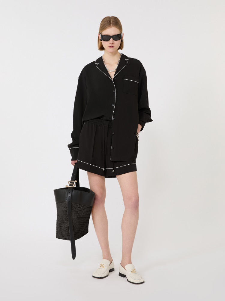 Jogging-Shorts aus Satin - SCHWARZ - 1