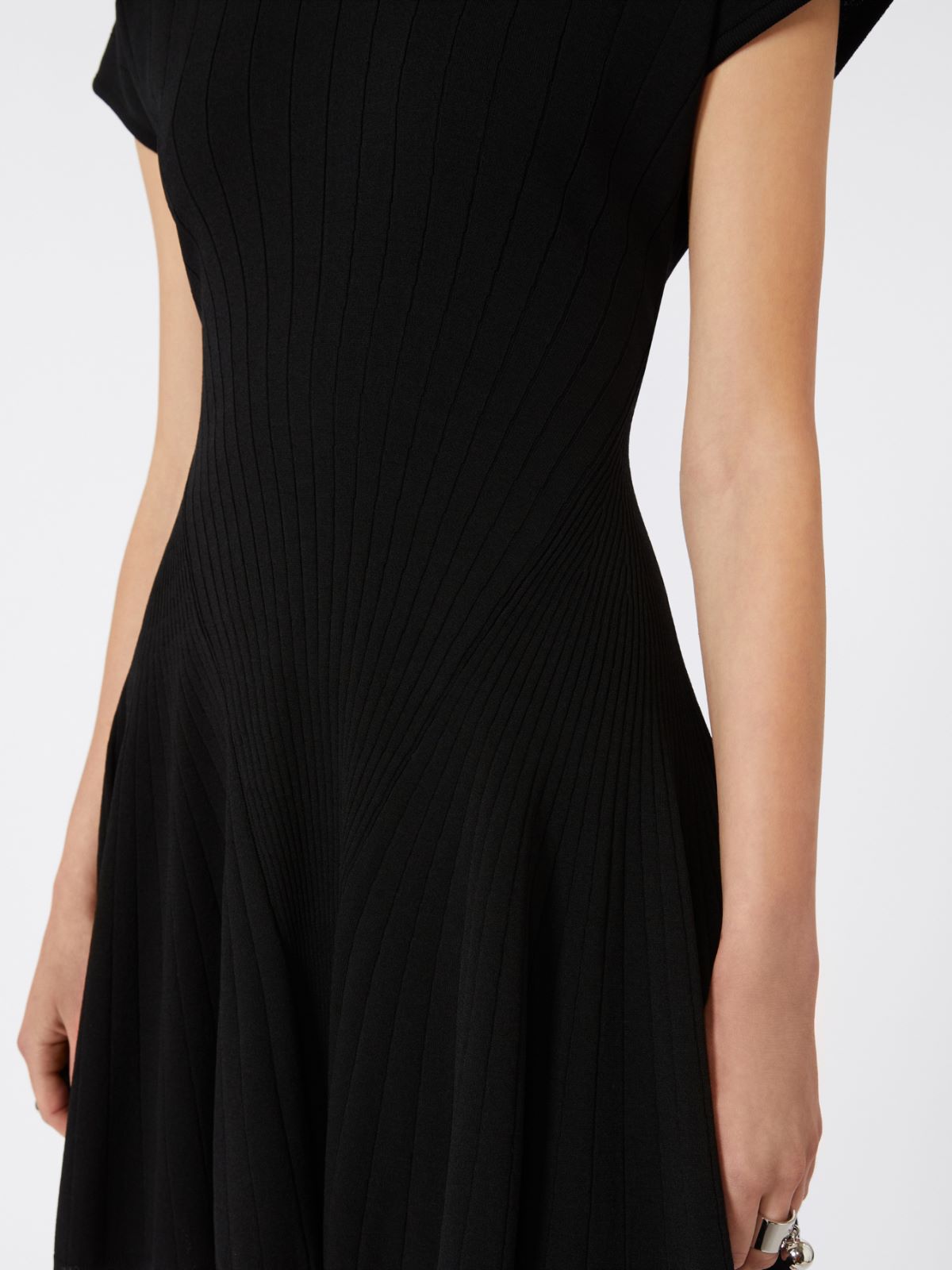 Knit dress, fitted at the waist - BLACK - Max Mara - 4