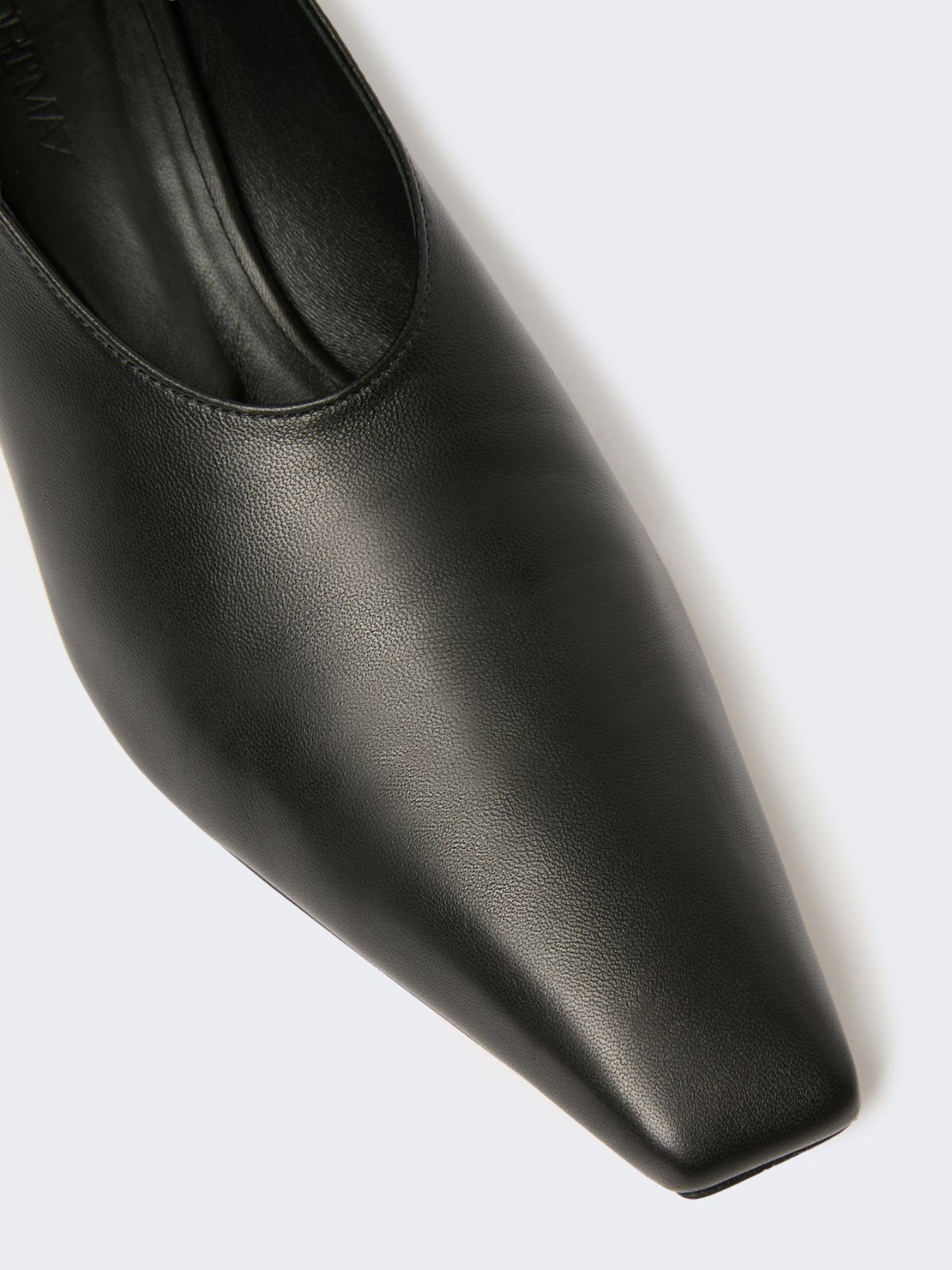 Pumps aus Nappaleder mit umklappbarer Rückseite - SCHWARZ - Max Mara - 3