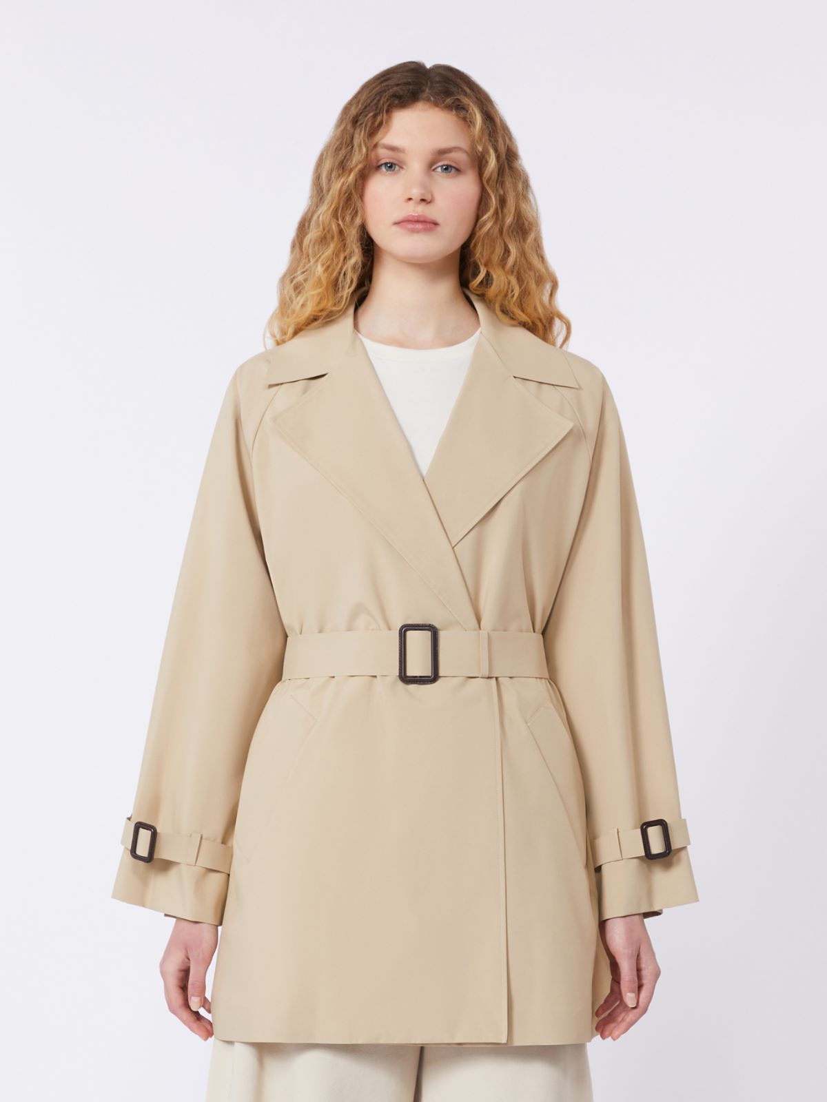 Kurzer Trenchcoat aus wasserabweisendem Stoff - BEIGE - Max Mara - 4