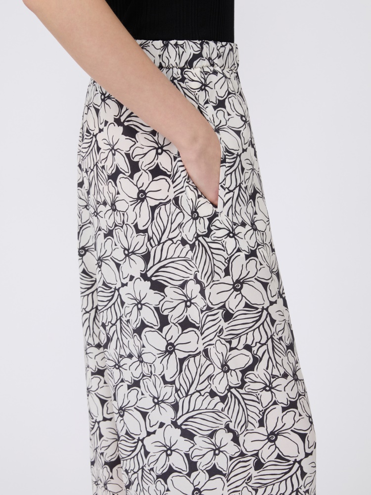 Spodnie ze wzorzystego krepdeszynu - CZARNY - 4