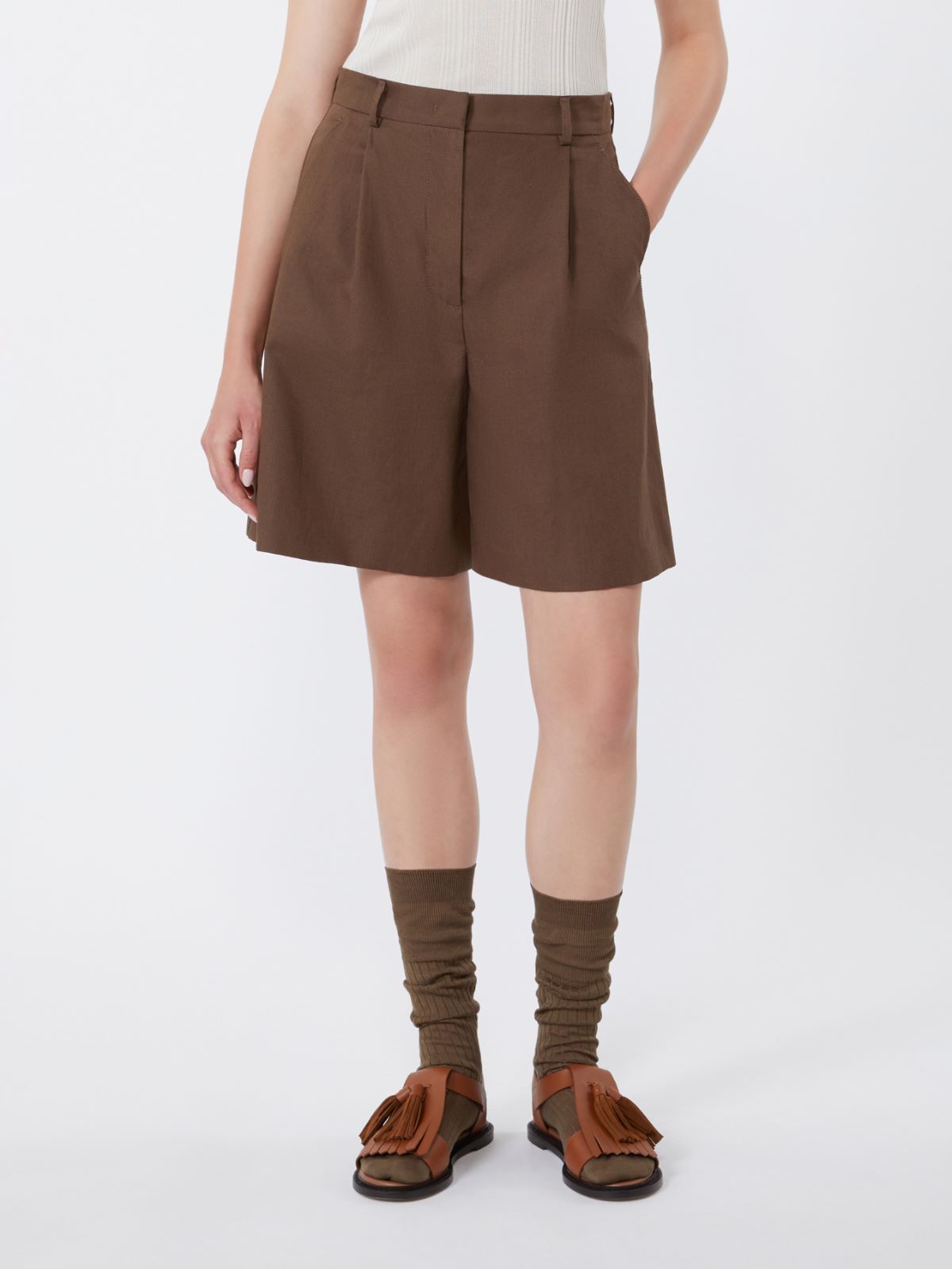 Cotton and linen canvas Bermuda shorts - CHOCOLATE - 2