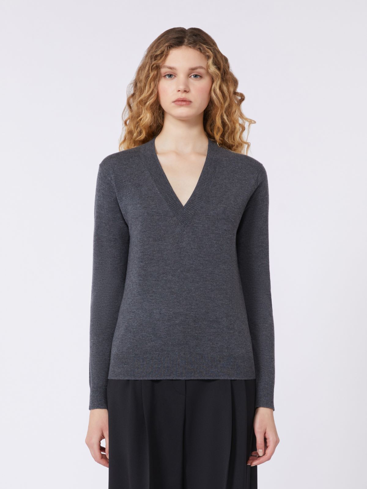 Wool and cashmere sweater