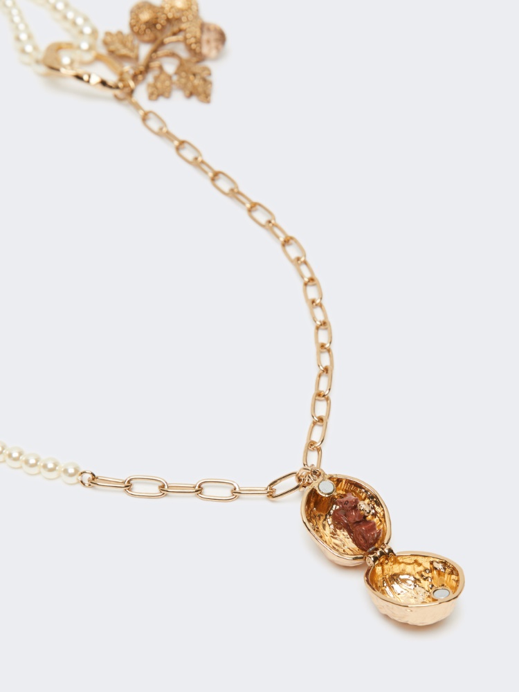 Set with charms and crystals