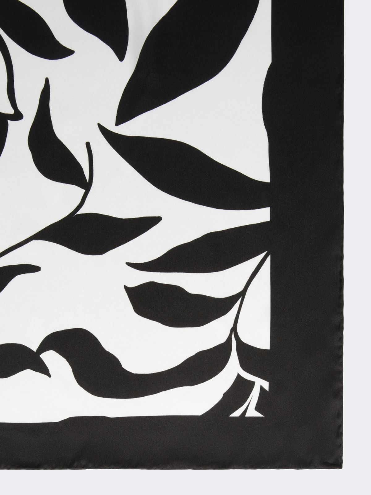 Printed silk foulard - BLACK - 2