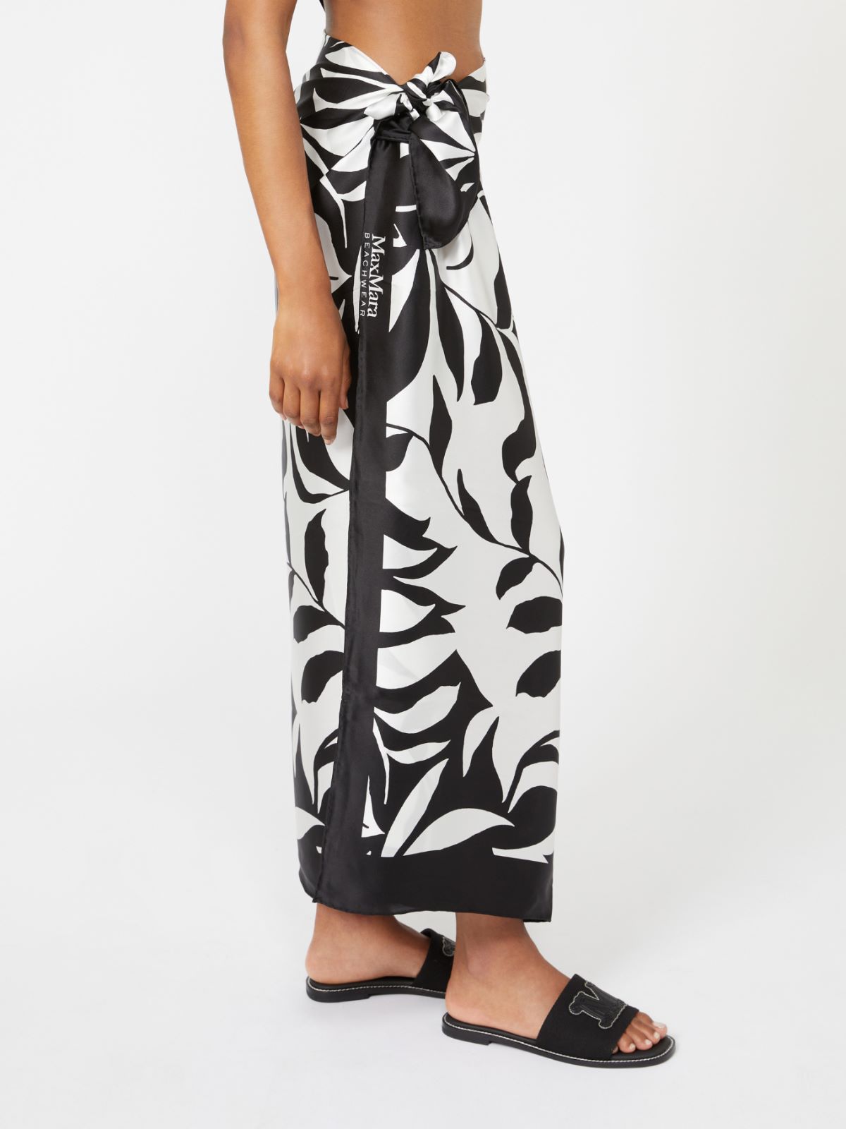 Printed silk foulard - BLACK - 4