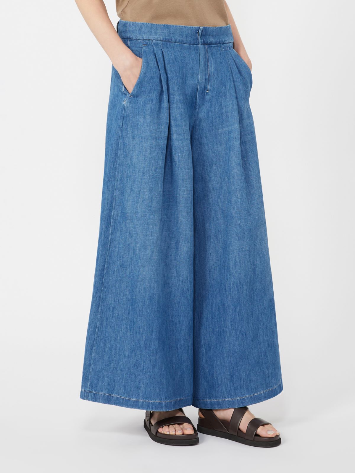 Wide-fit cotton and linen denim trousers - NAVY - 2