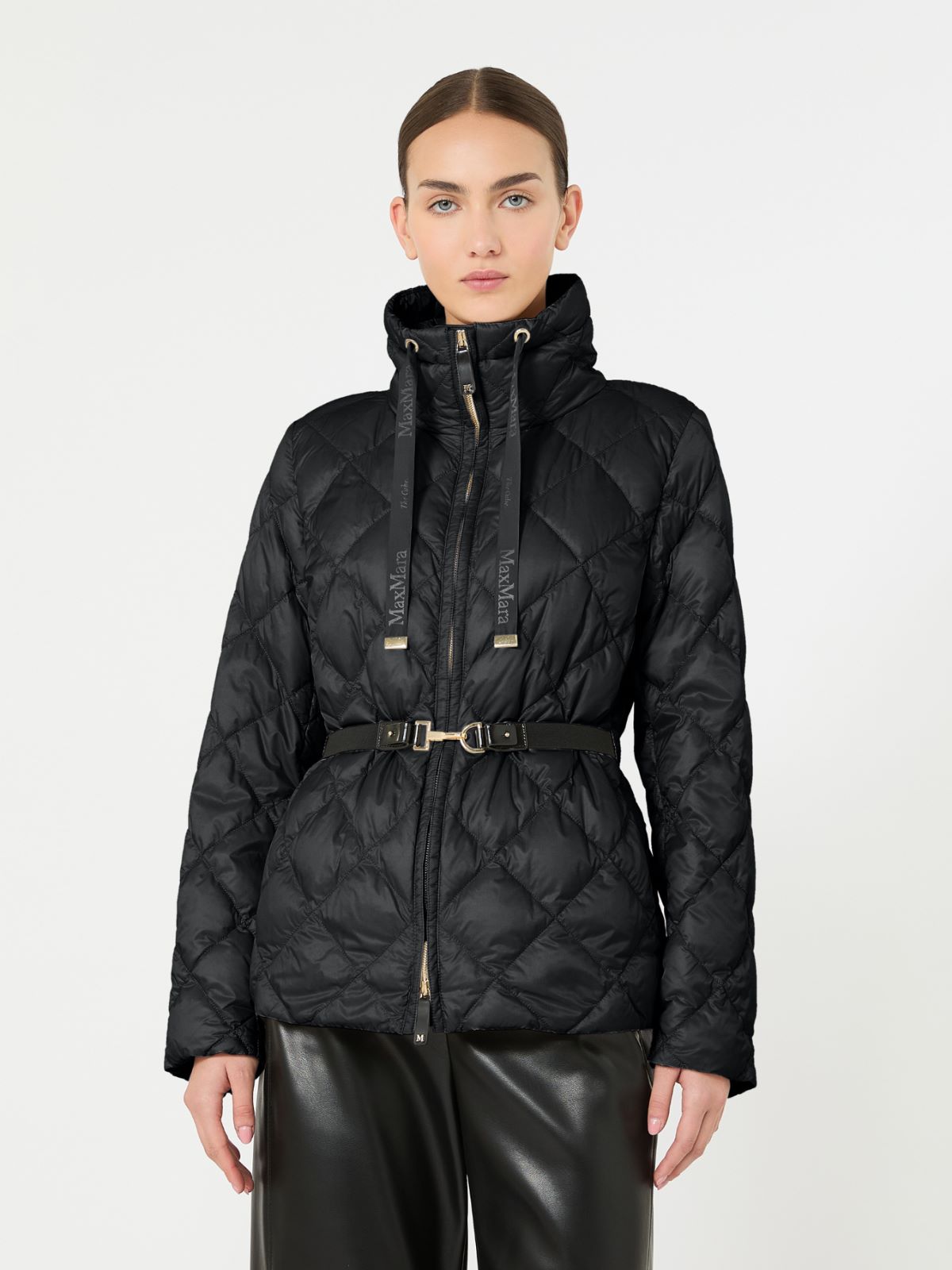 [더 큐브] 소프브 발수 패딩 - BLACK - Max Mara