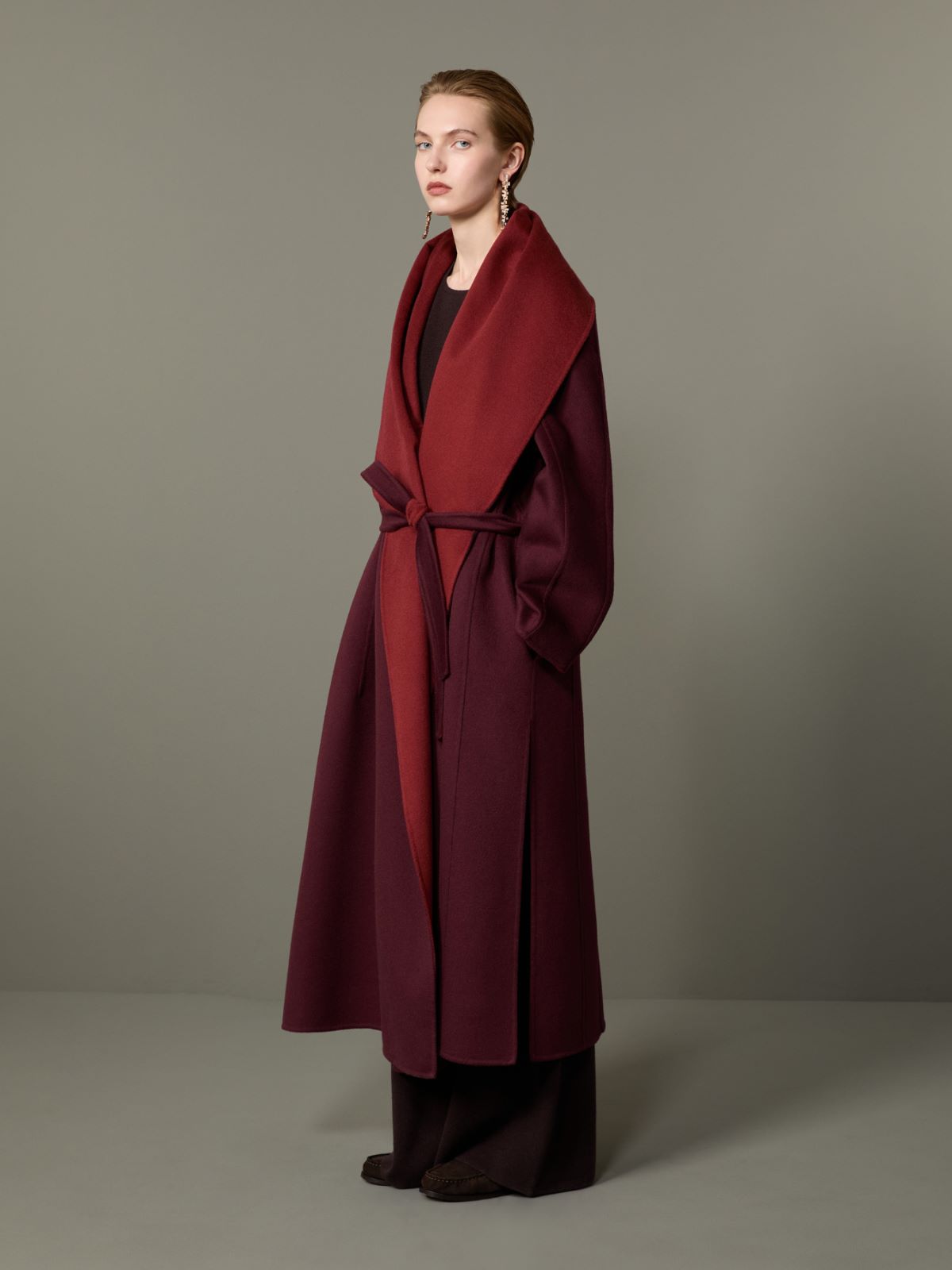 Dwustronny płaszcz foulard z drapanego kaszmiru - BORDOWY - Max Mara - 5