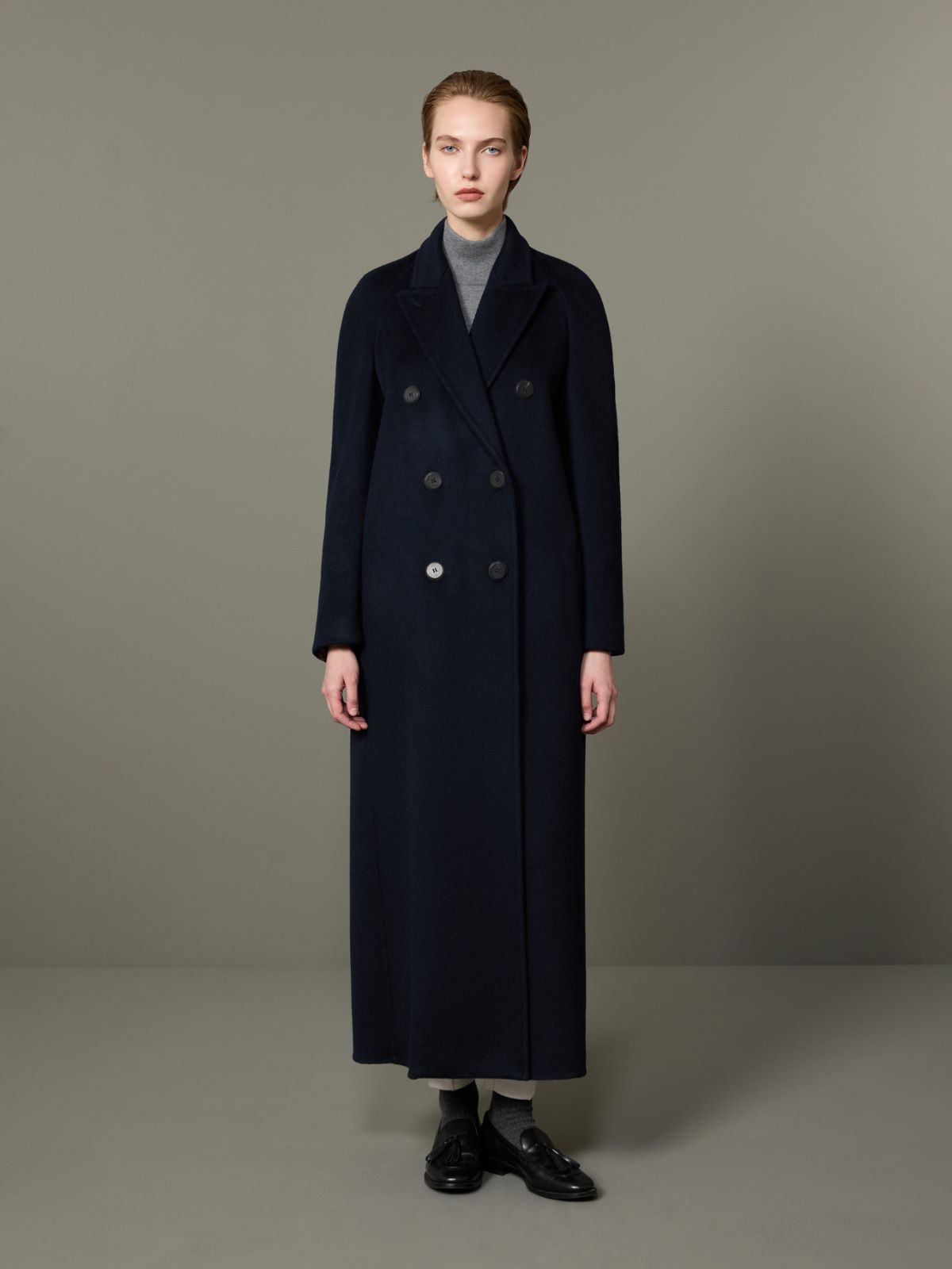 Dwurzędowy płaszcz z drapanego kaszmiru - CIEMNOGRANATOWY - Max Mara - 2