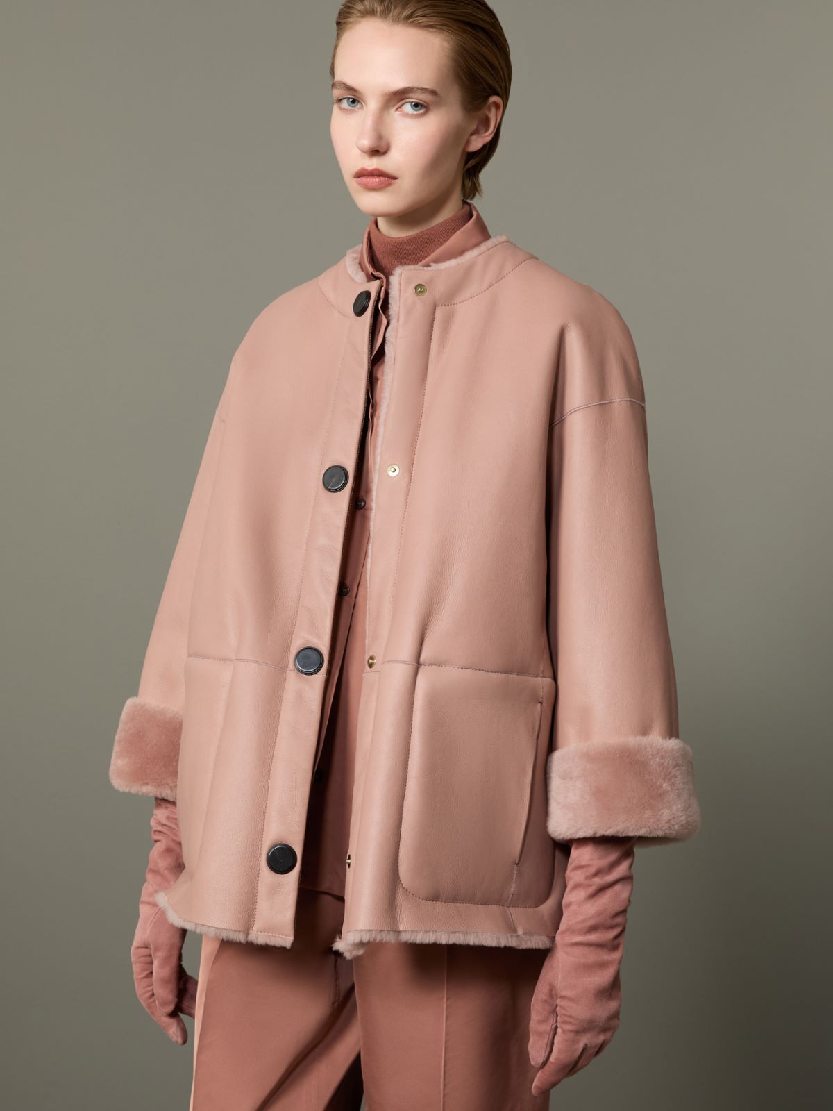 Dwustronna kurtka ze shearlingu - PUDROWY - Max Mara - 5