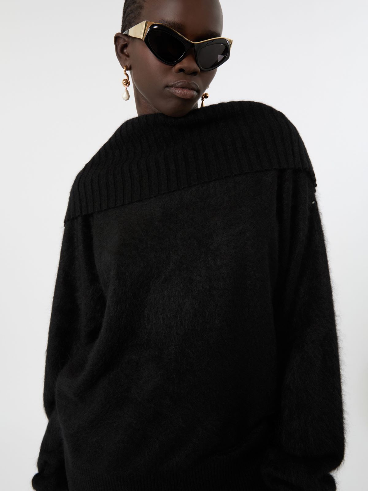 Brushed wool sweater with a low-cut back - BLACK - Max Mara - 4