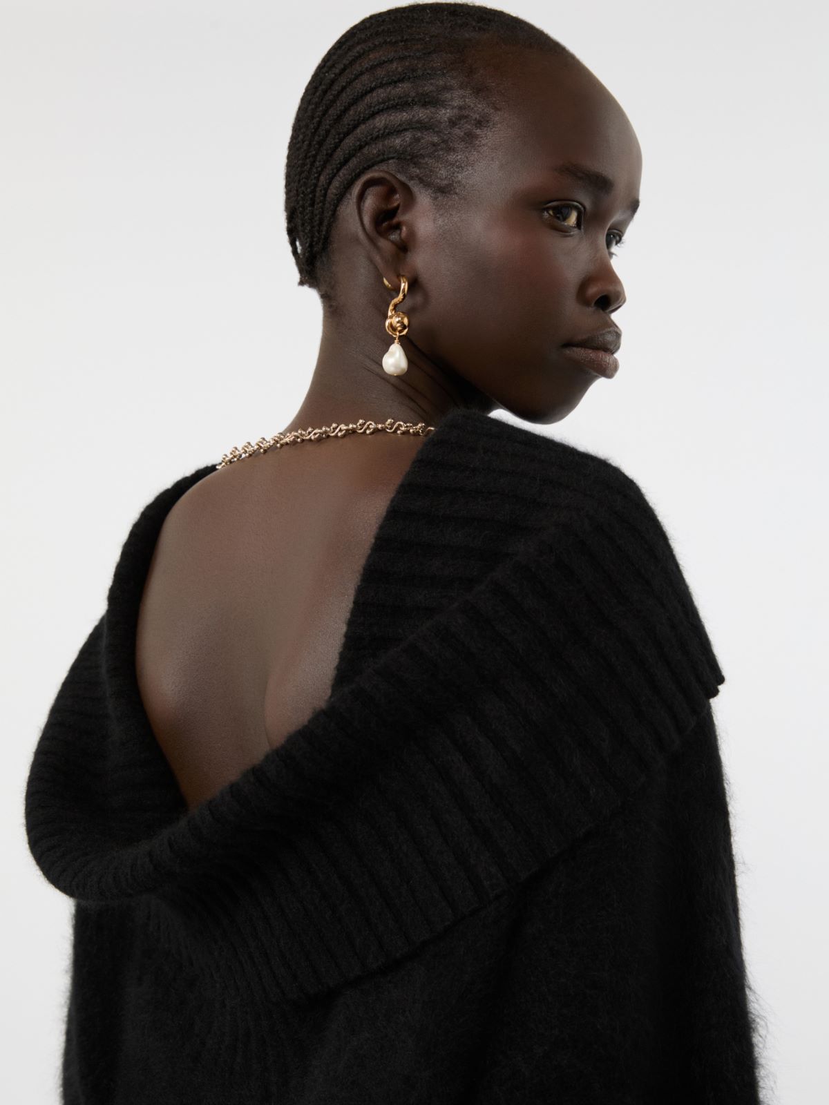 Brushed wool sweater with a low-cut back - BLACK - Max Mara - 5