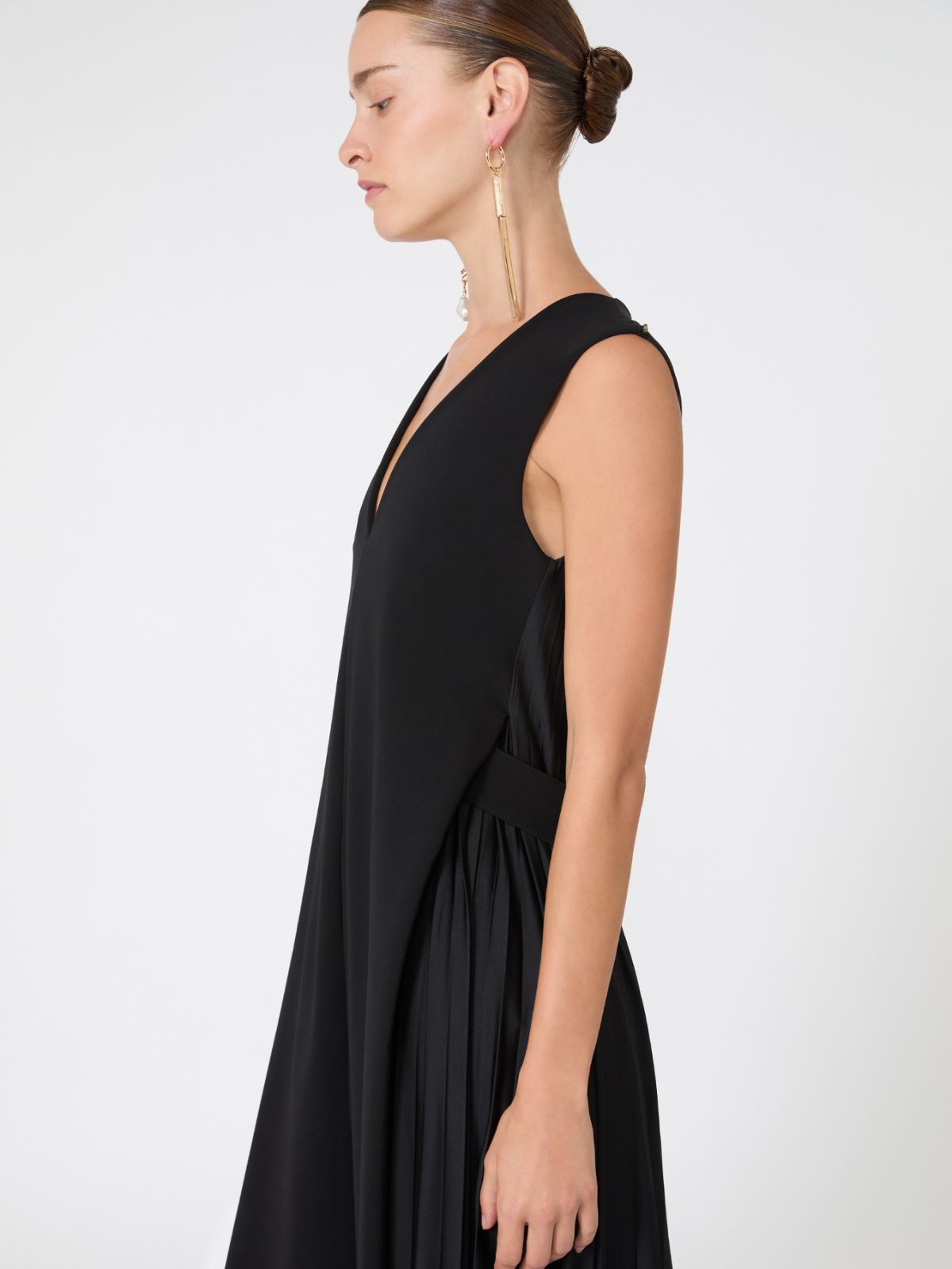 Long plissé-pleated viscose dress - BLACK - Max Mara - 4
