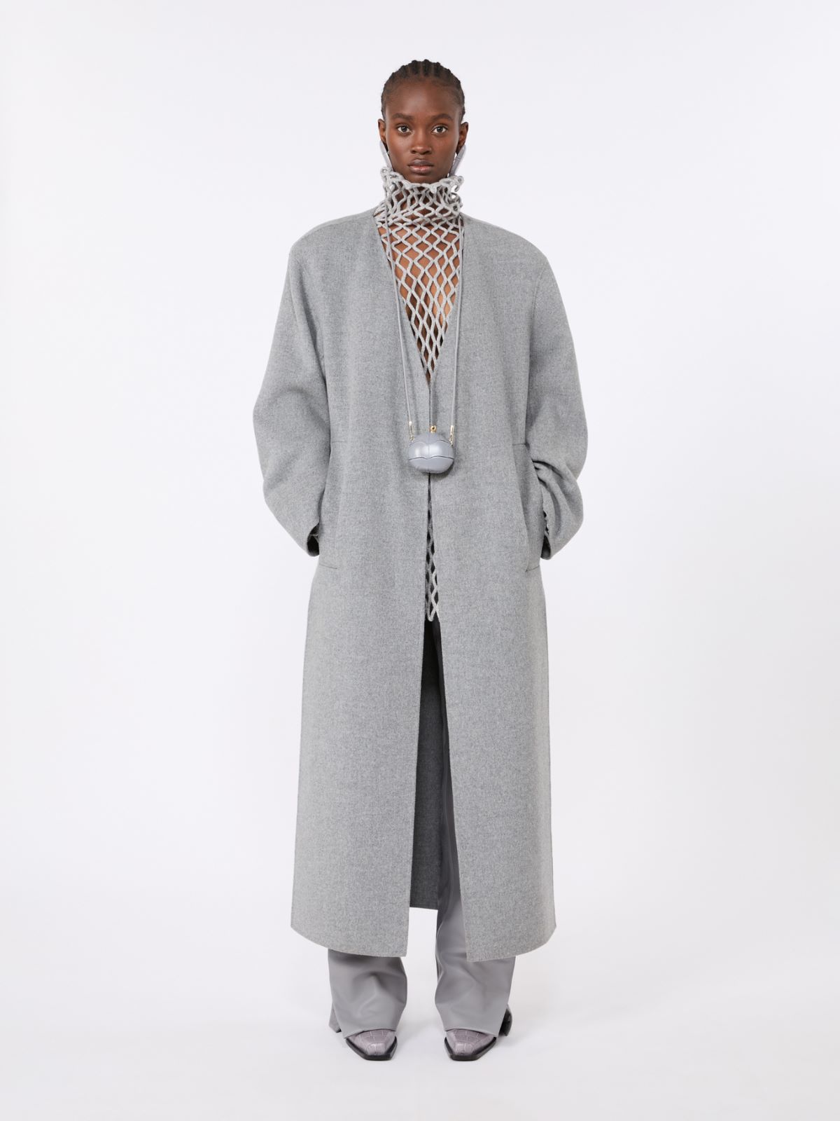 Collar con colgante “minibolso de mano” de piel de becerro + GRIS MEDIO - Max Mara