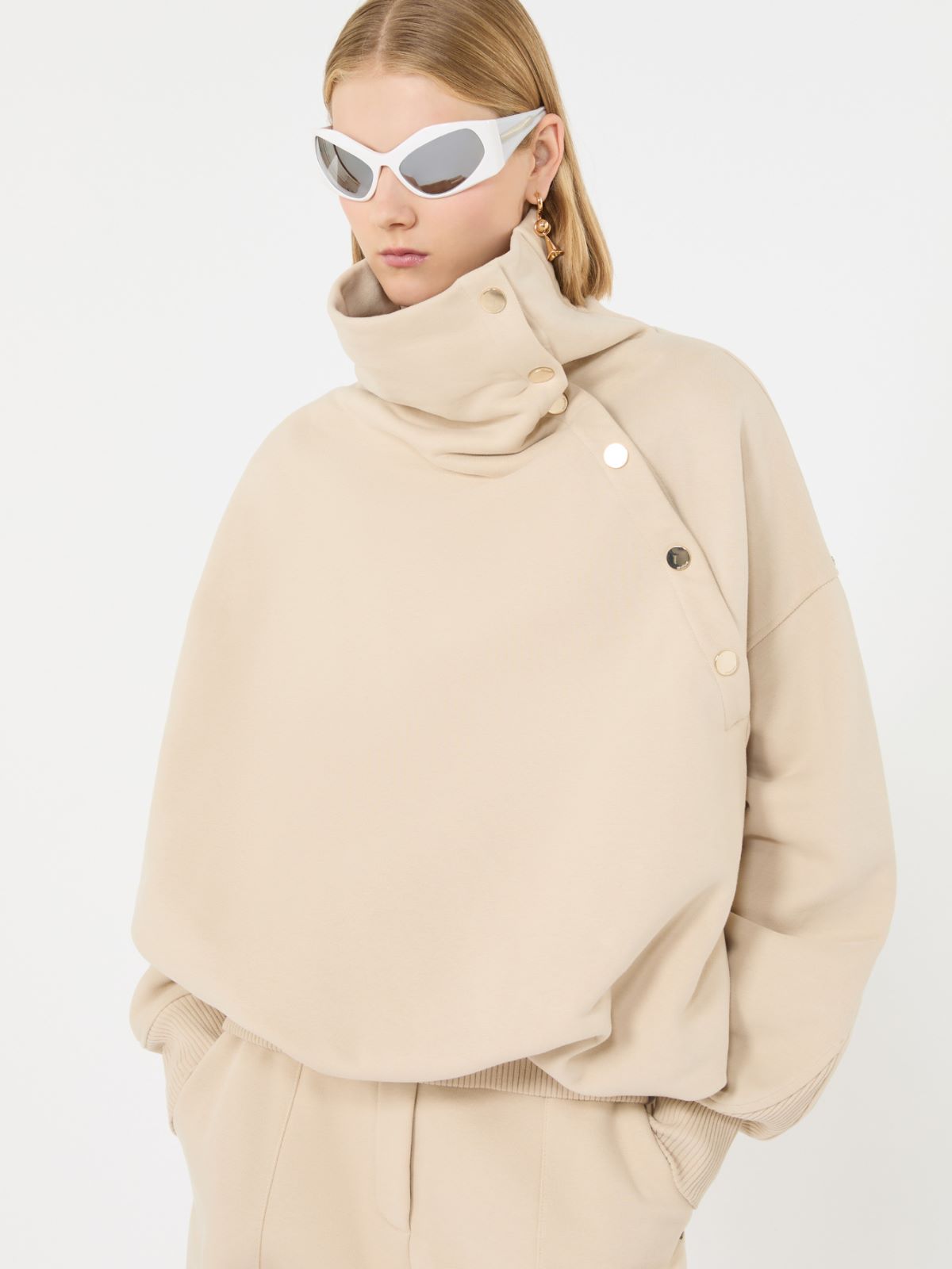 Oversized sweatshirt with an asymmetric fastening - BEIGE - Max Mara - 4