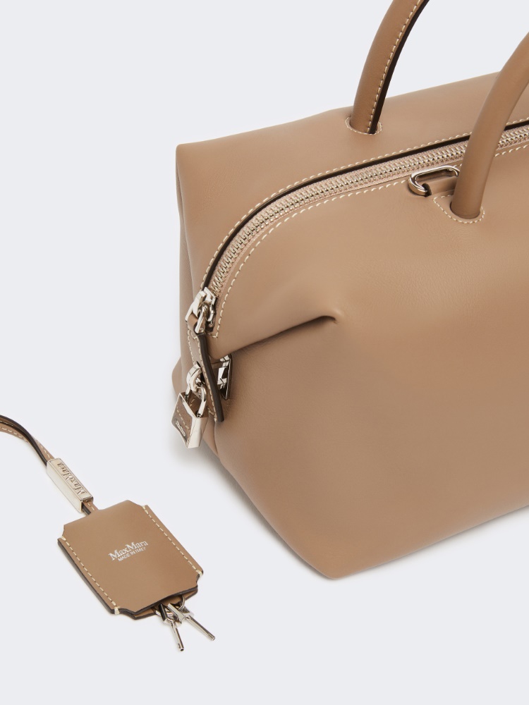 Medium natural leather bowler bag - MUD - 3