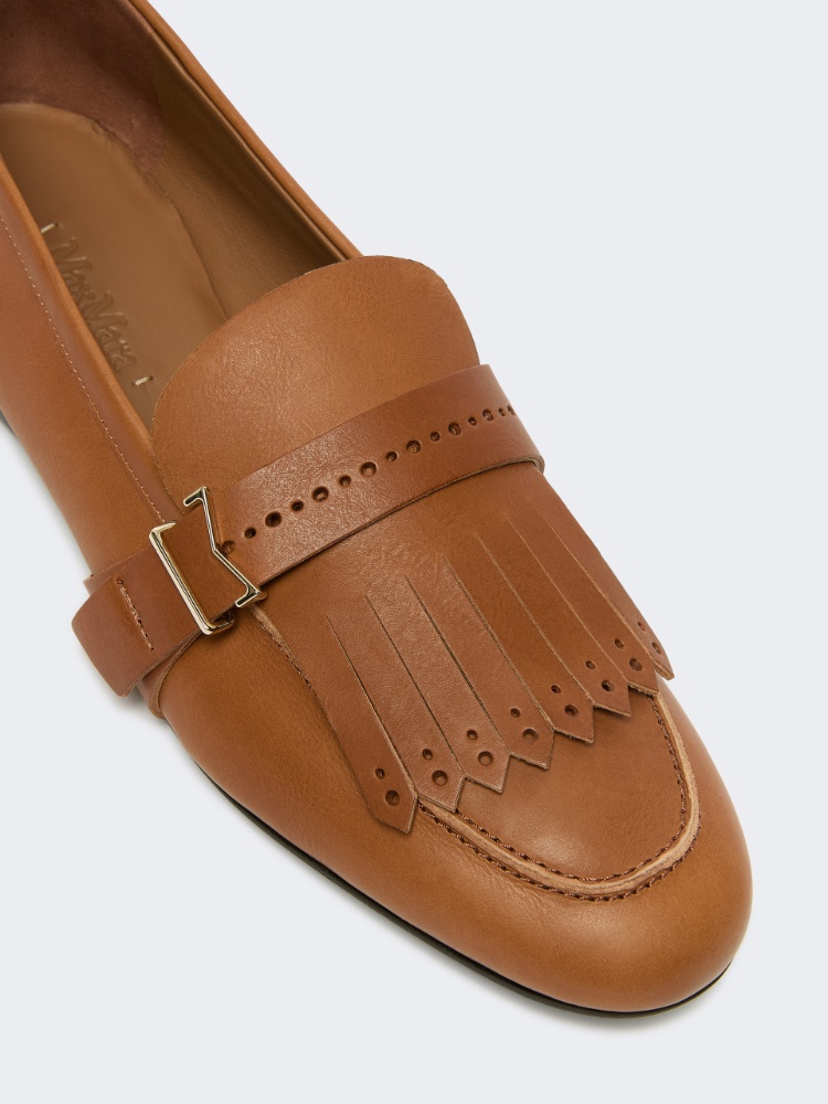 Loafer aus Leder mit Fransen - BRAUN BERNSTEIN - 3