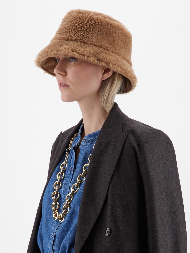 Reversible camel and Teddy fabric cloche hat - CAMEL