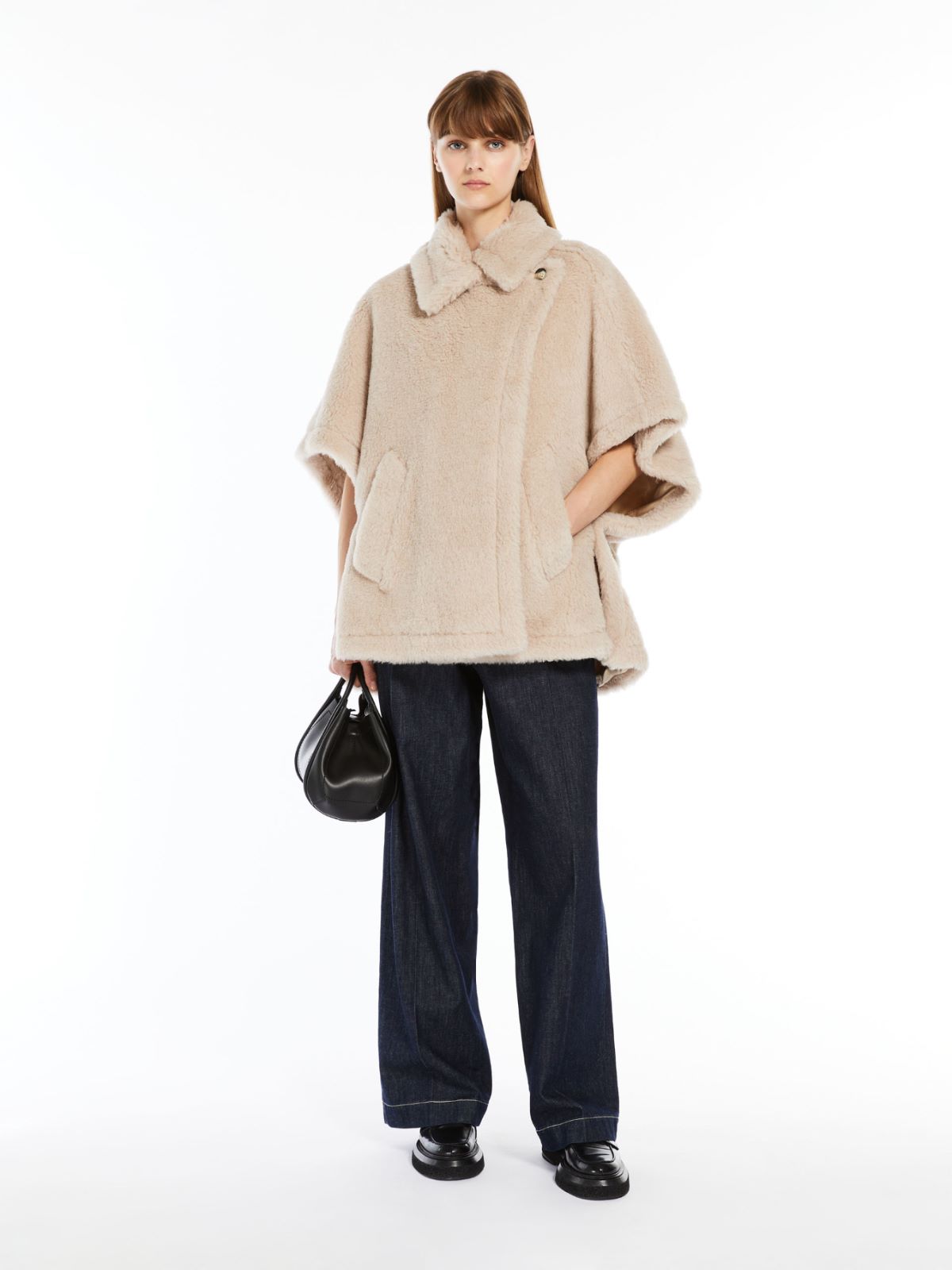 Cape in alpaca and wool Teddy fabric - BEIGE