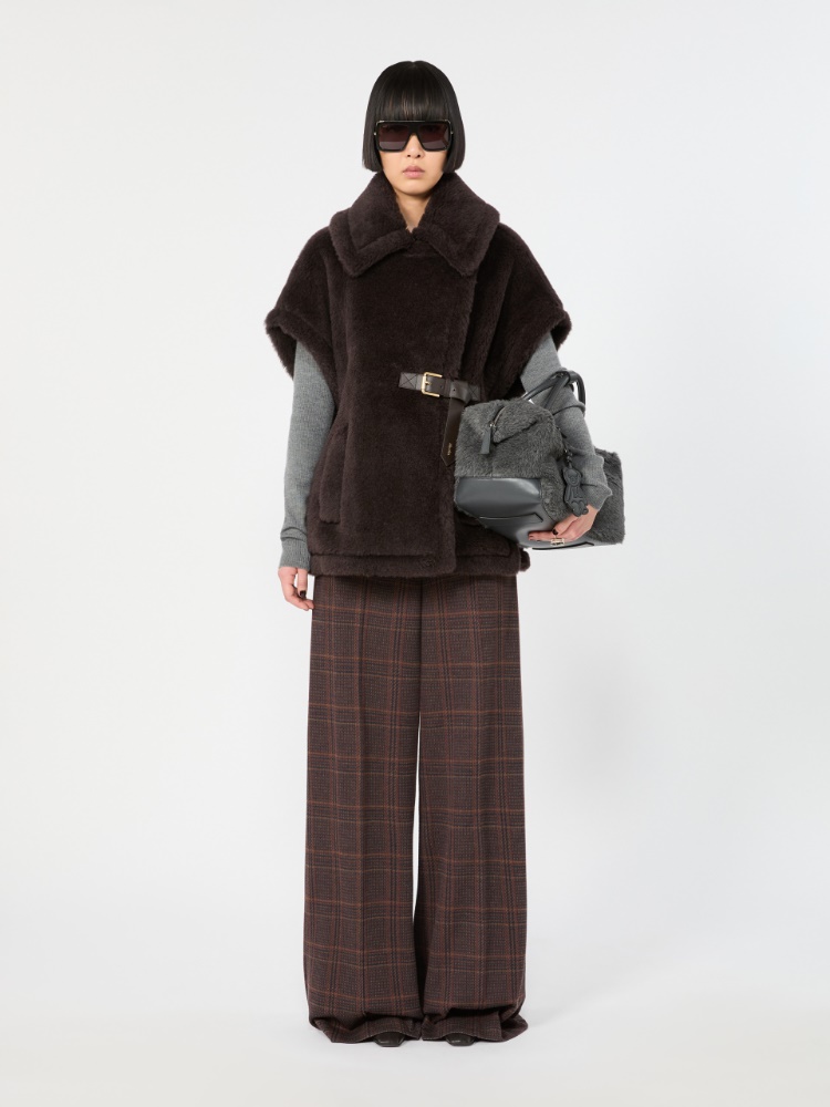 Alpaca and wool Teddy cape - BROWN