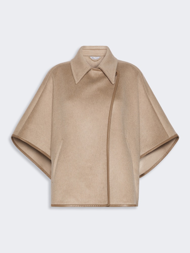 Long cropped cape in cashmere drap
