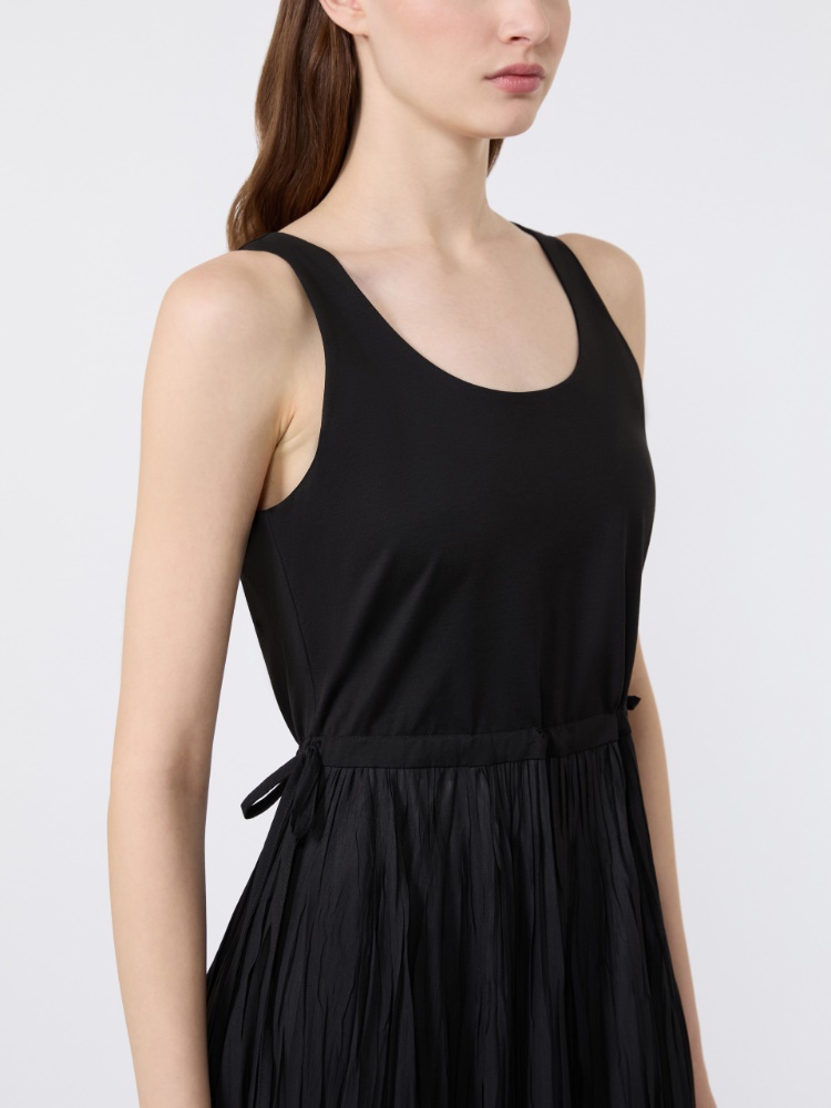 Jersey dress with a plissé-pleated skirt - BLACK - 4