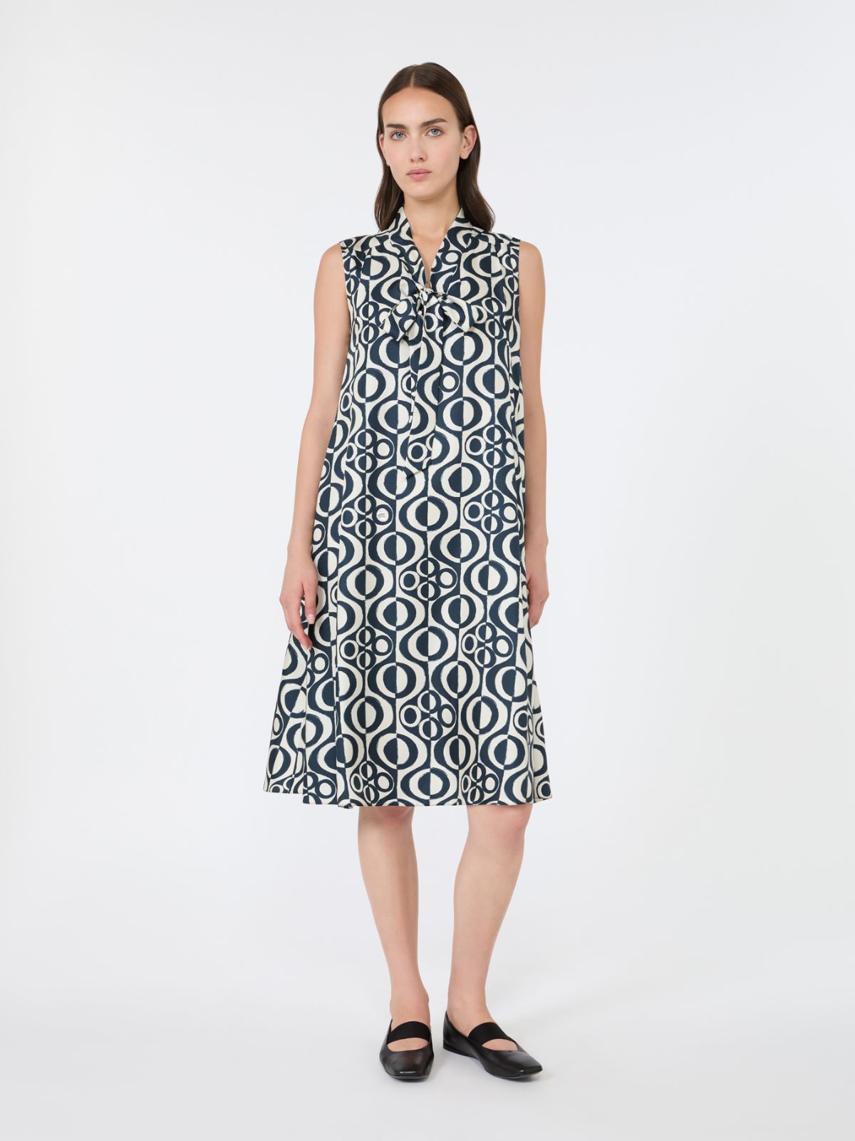 ２点美品　マックスマーラ　Max Mara 花柄シルクワンピース ／リネンワンピ 2点美品 マックスマーラ Max Mara 花柄シルクワンピース ／リネン