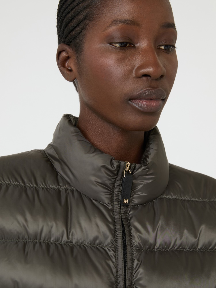 Water-repellent padded cropped gilet - KAKI - 4