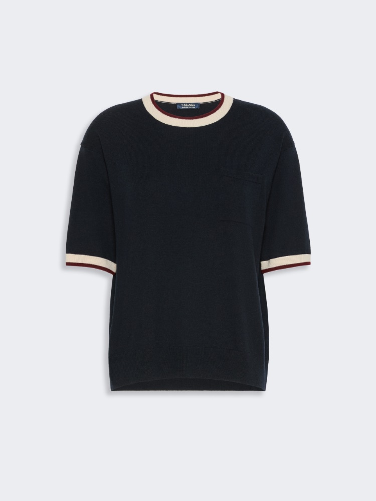 Wool yarn pocket sweater