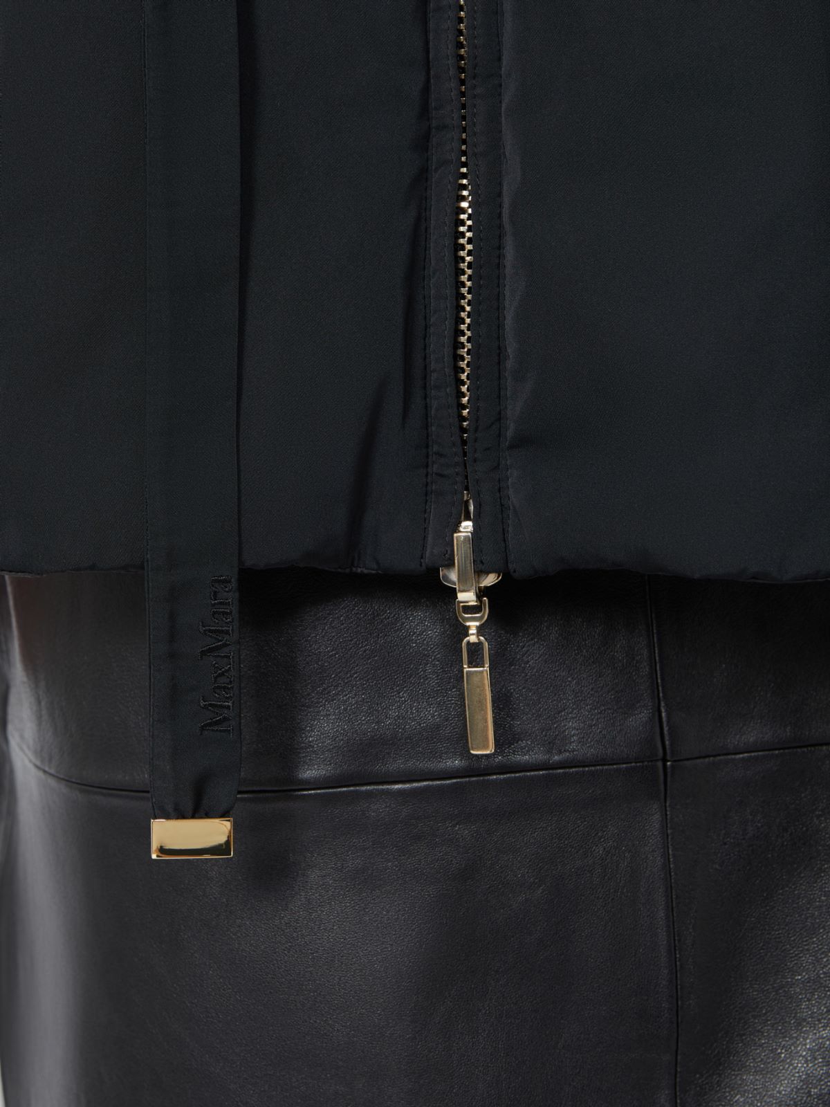 [더 큐브] 샤르메 발수 리버시블 패딩 - BLACK - Max Mara - 4