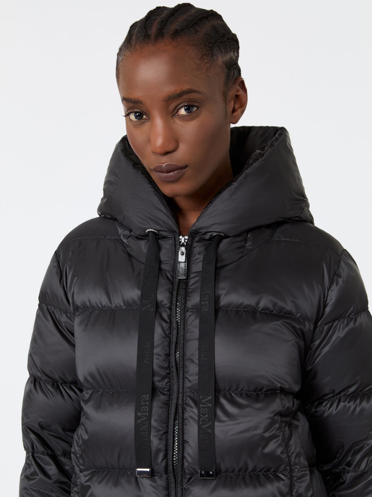 Short water-repellent plain-weave fabric puffer jacket - BLACK - Max Mara - 4