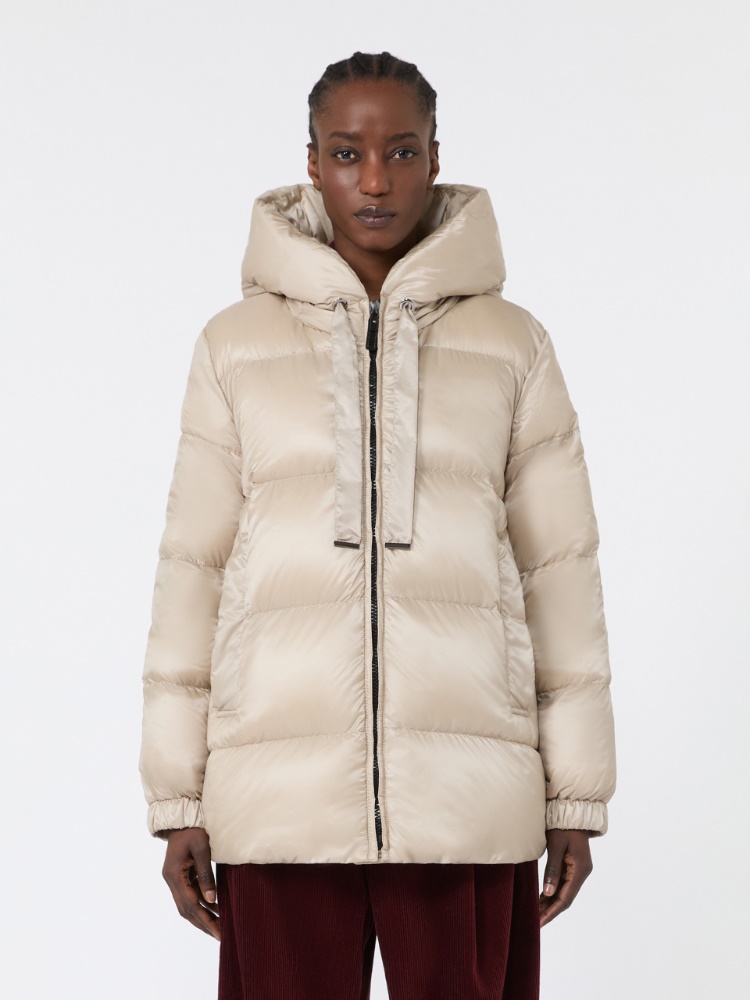 Szeroka pikowana kurtka z tkaniny wodoodpornej - NATURALNY - Max Mara - 2