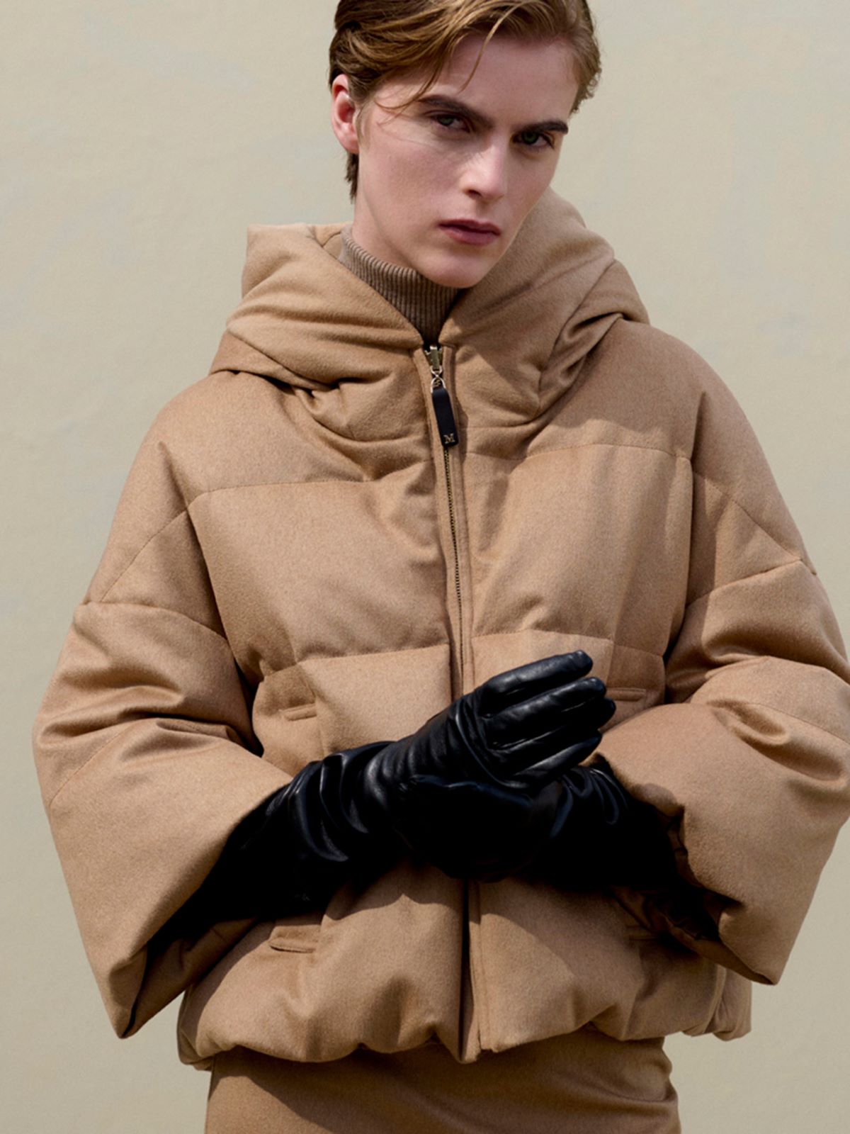 Veste rembourrée en forme de cape en chameau - BEIGE
