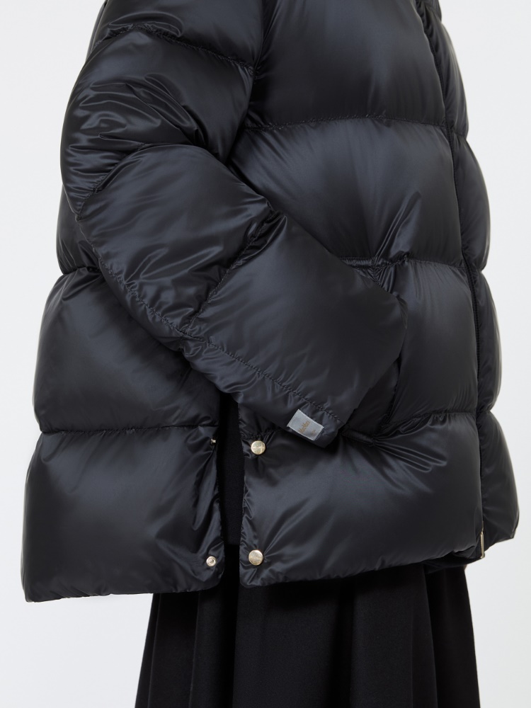 Roomy puffer jacket in water-repellent plain-weave fabric - BLACK - Max Mara - 4