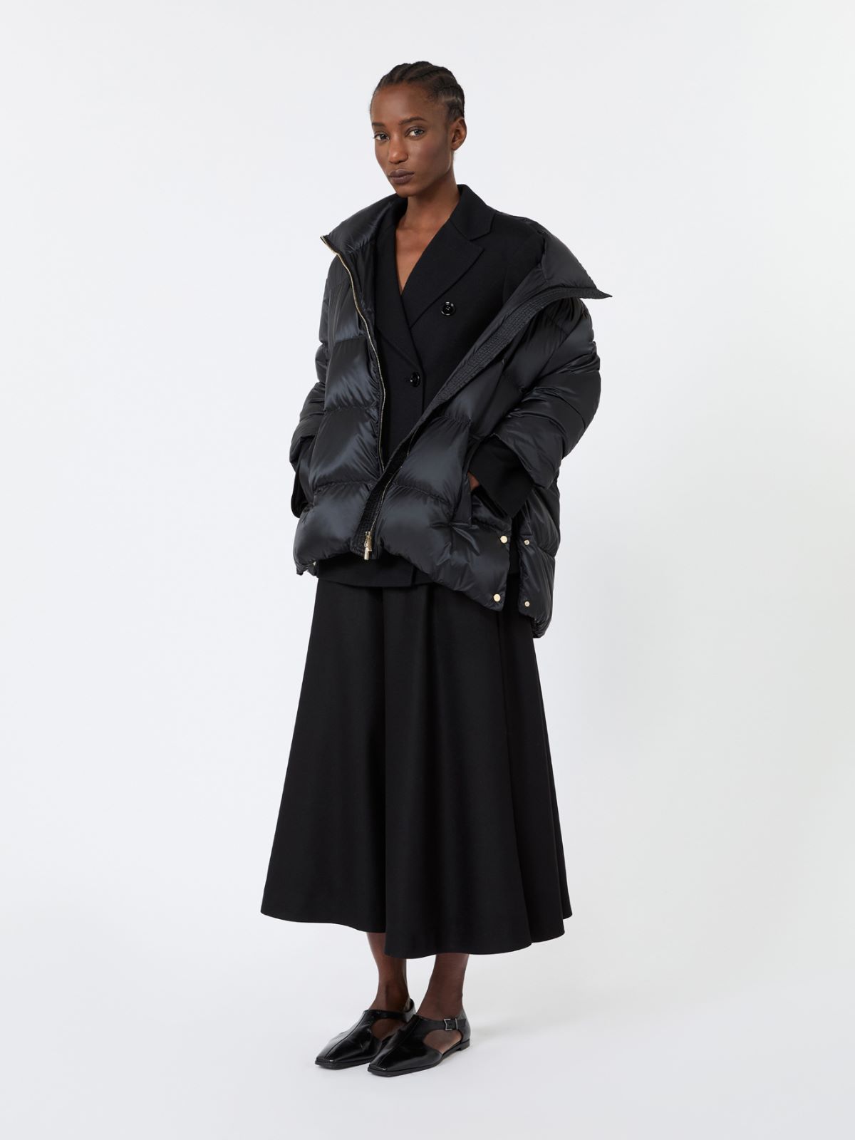 Roomy puffer jacket in water-repellent plain-weave fabric + BLACK - Max Mara