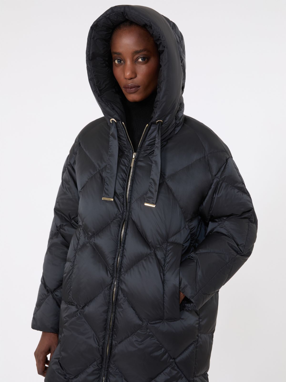 Midi puffer jacket with hood in water-repellent plain-weave fabric - BLACK - Max Mara - 4