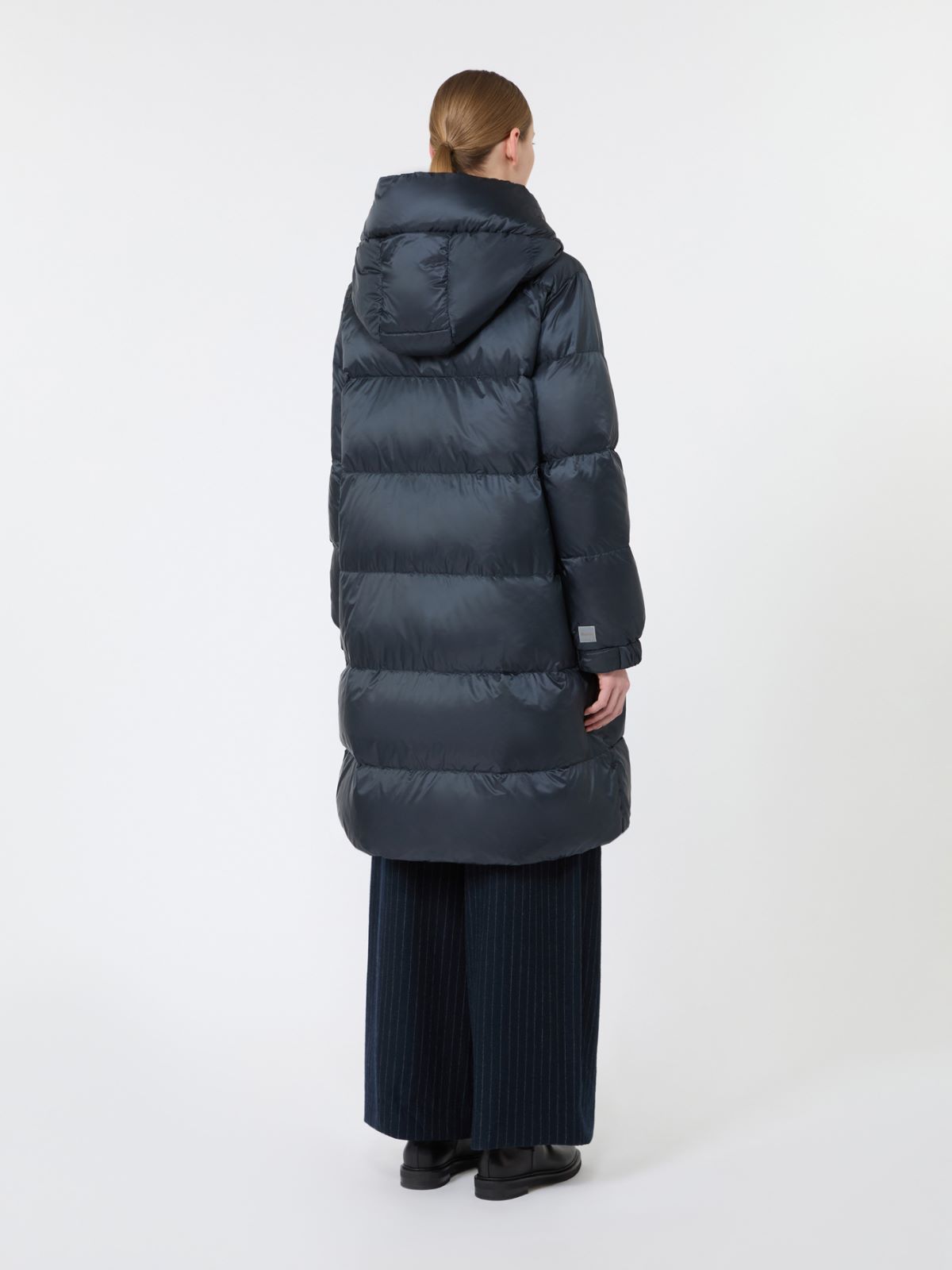 Szeroka pikowana kurtka midi z wodoodpornej tkaniny - CIEMNOGRANATOWY - Max Mara - 3