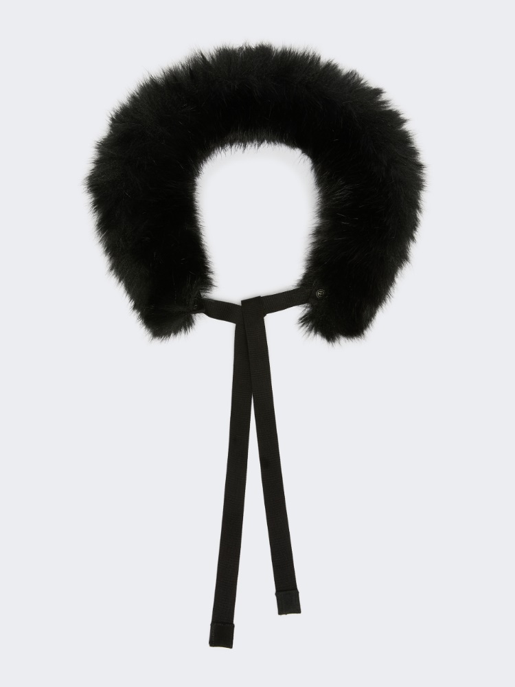 Soft-textured hood trim - BLACK